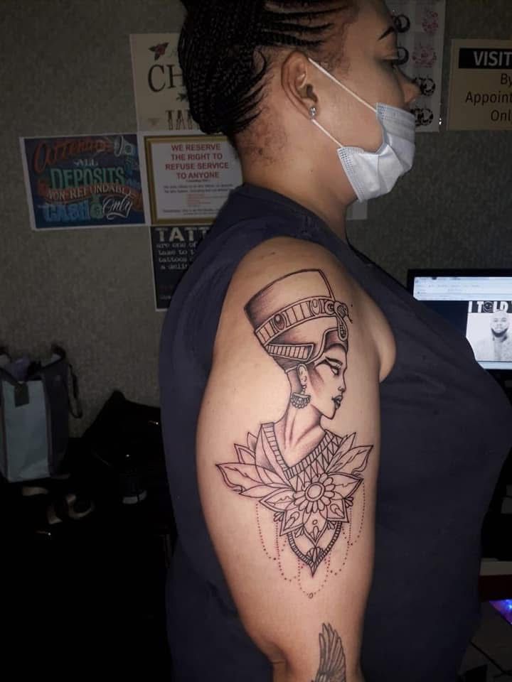 Egyptian Queen Shoulder