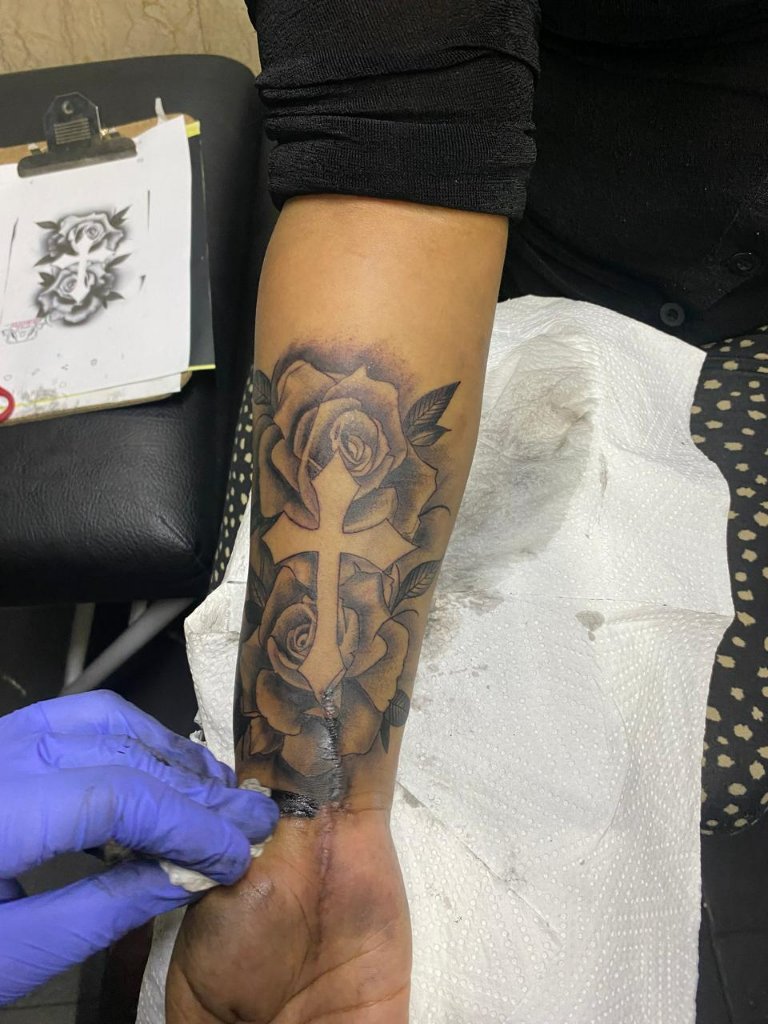 Cross & Roses Sleeve